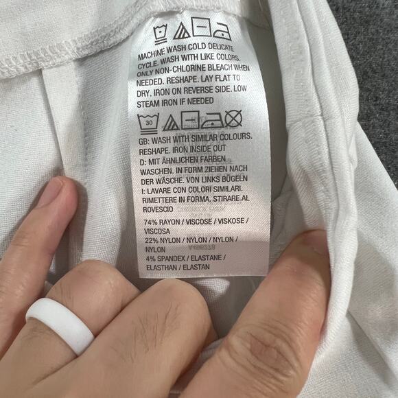 Joan Rivers Petite Signature Knit Capri Pants White Petite Medium - Picture 7 of 7